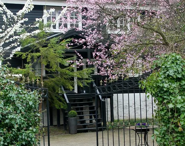 Frühstückspension Hotel Kirsten Piil Bed & Breakfast 3*
