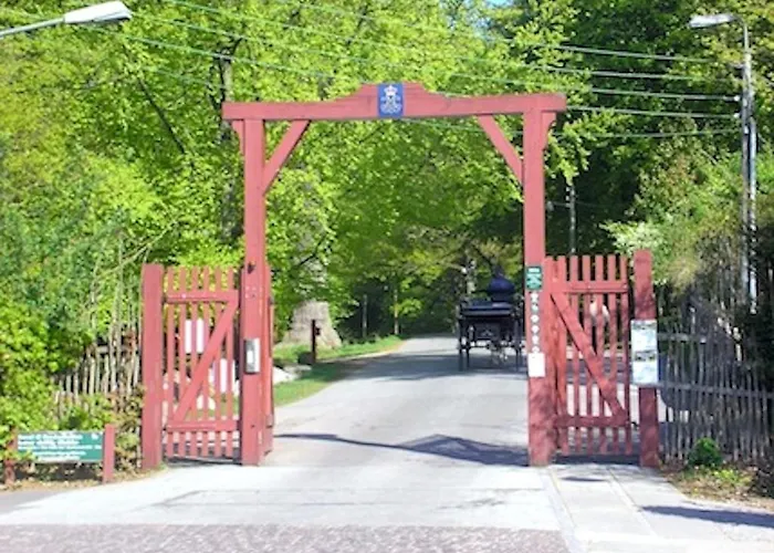 Hotel Kirsten Piil Bed & Breakfast 3*