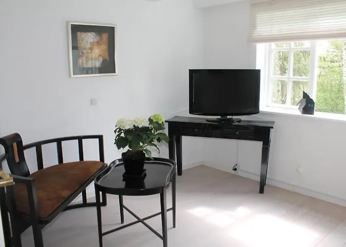 Hotel Kirsten Piil Bed & Breakfast 3* Klampenborg