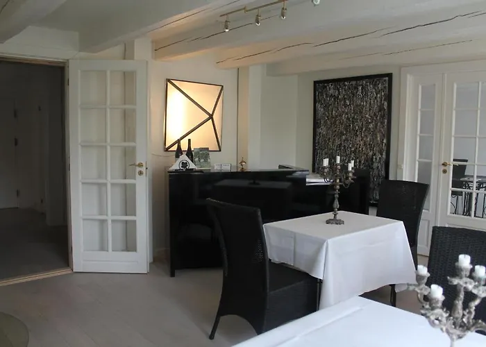 Hotel Kirsten Piil Bed & Breakfast 3* Klampenborg